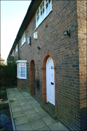 42-44 Neale Close